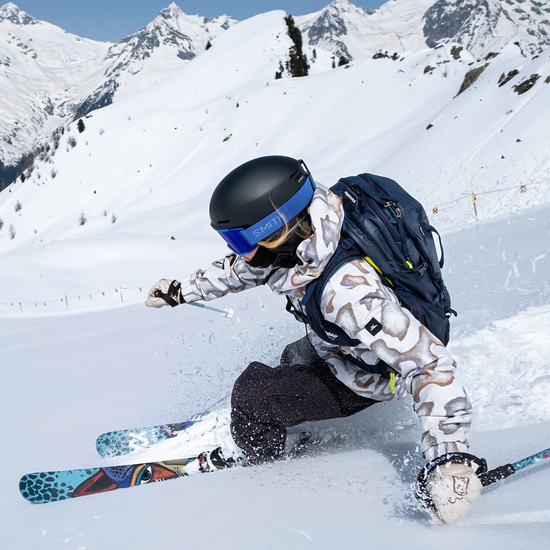 Method Pro MIPS Round Contour, Smith Sport Optics Method Pro MIPS on the mountain