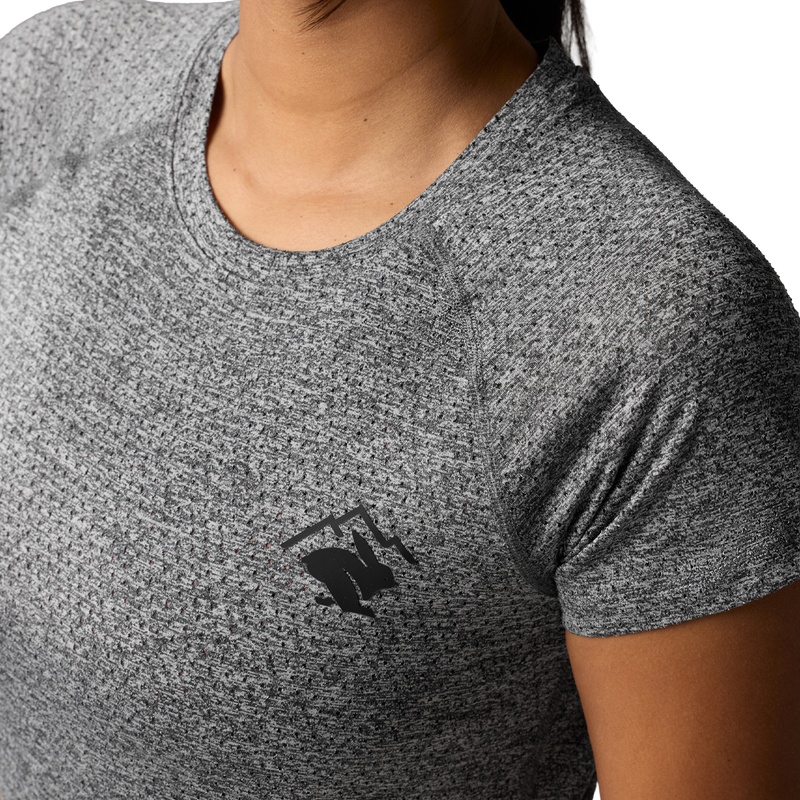 Women's EZ Tee Perf Short Sleeve, Women's EZ Tee Perf Short Sleeve logo detail