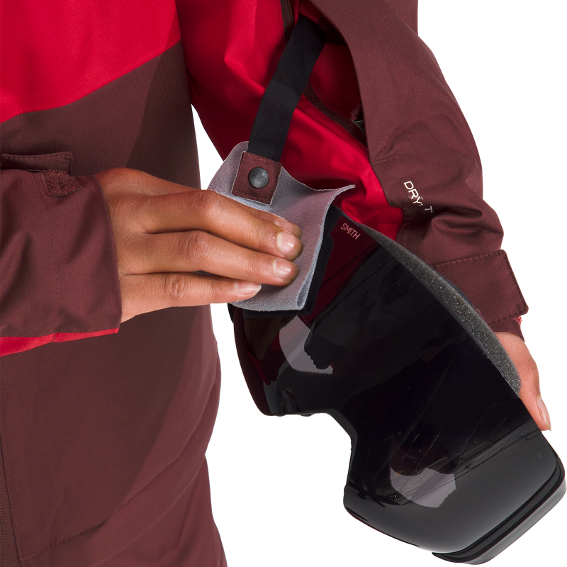 Youth Freedom Insulated Jacket, The North Face Youth Freedom Insulated Jacket Goggle Wipe