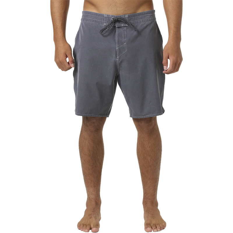 Men's OG Pigment Scallop 18", O'Neill Men's OG Pigment Scallop 18" PHN-Phantom on model front