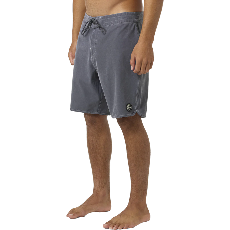 Men's OG Pigment Scallop 18", O'Neill Men's OG Pigment Scallop 18" PHN-Phantom on model front left