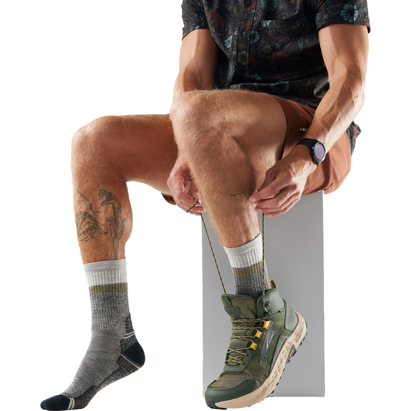 Men's Hike Winding Trail Crew Socks, Smartwool Men's Hike Winding Trail Crew Socks on Model
