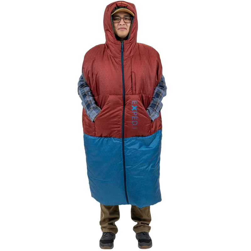 Dreamwalker, Exped Dreamwalker in Burgundy with model in parka mode