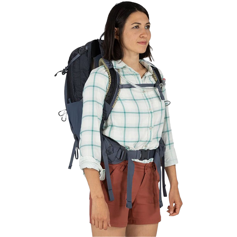 Mira 32, Osprey Mira 32 in Anchor Blue on model front