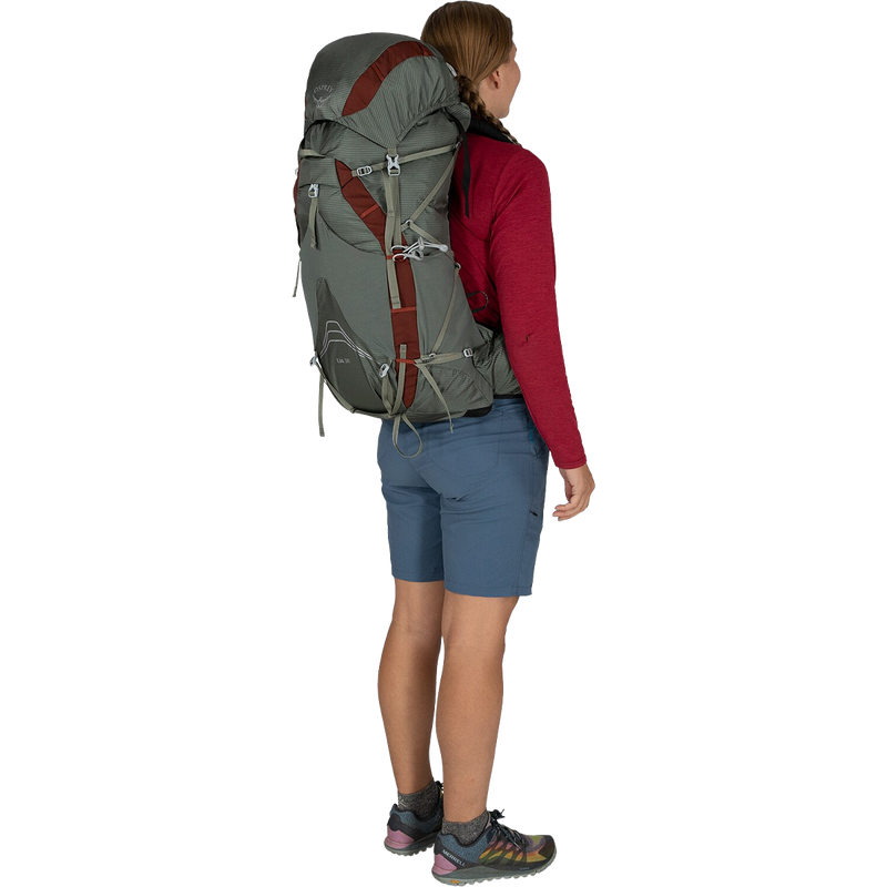 Women's Eja 38, Osprey Women's Eja 38 side on model