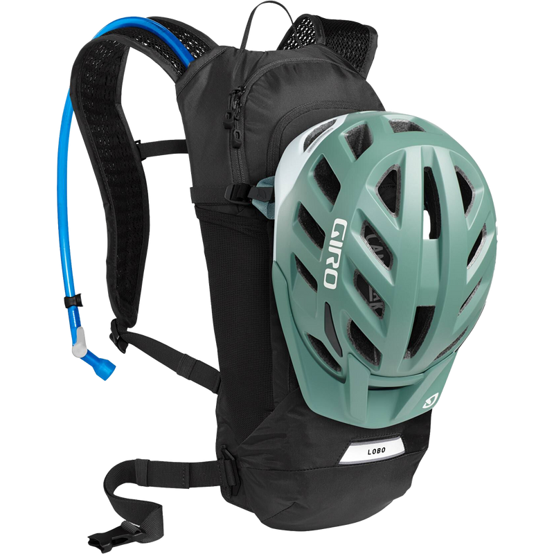 Women's Lobo 9 70 oz, Camelbak Women's Lobo 9 70oz with helmet