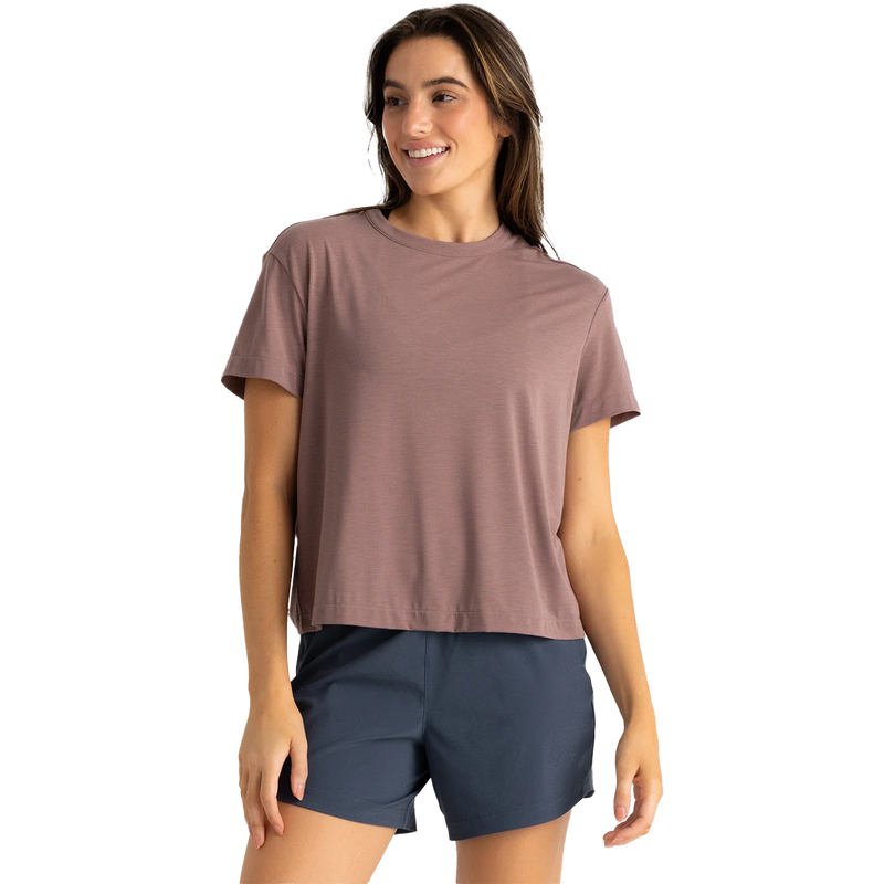 Women's Elevate Lightweight Tee, Featured Image