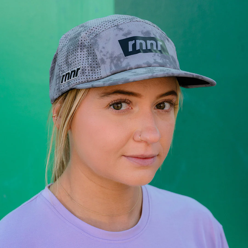 Pacer Hat Smokey, Rnnr Pacer Hat Smokey on Female Model