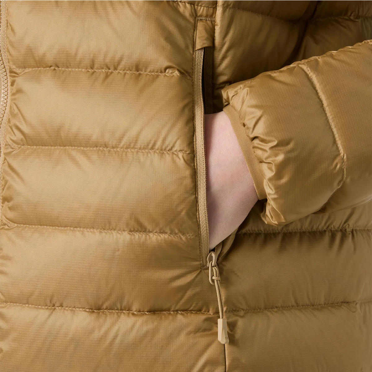 Helly Hansen Women's Verglas Hooded Down 2.0 in  Elmwood pocket detail