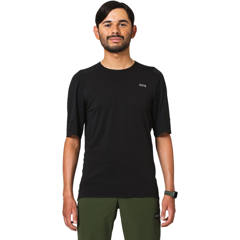 Men's TrailKPR Jersey, Gore Bike Wear Men's TrailKPR Jersey front on model