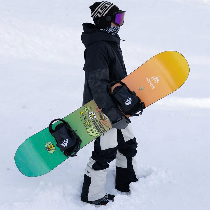 Youth Prodigy, Jones Snowboards Youth Prodigy with model