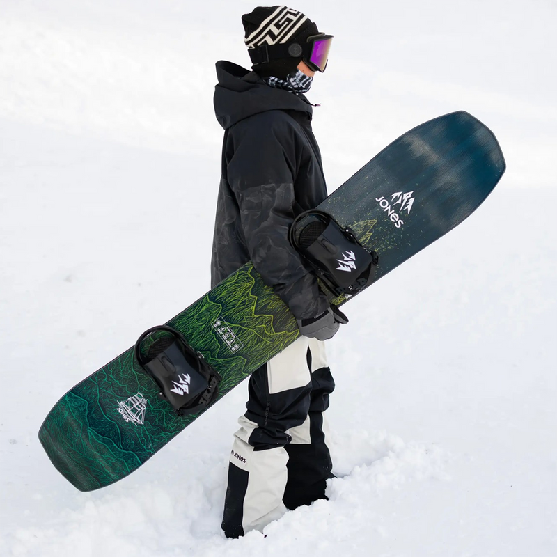 Youth Flagship, Jones Snowboards Youth Flagship with model