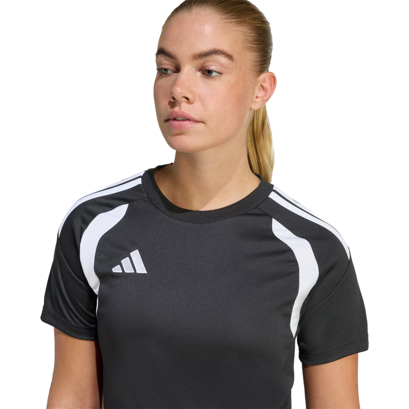 Women's Tiro 26 Jersey, Women's Tiro 26 Jersey in Black White logo detail on model