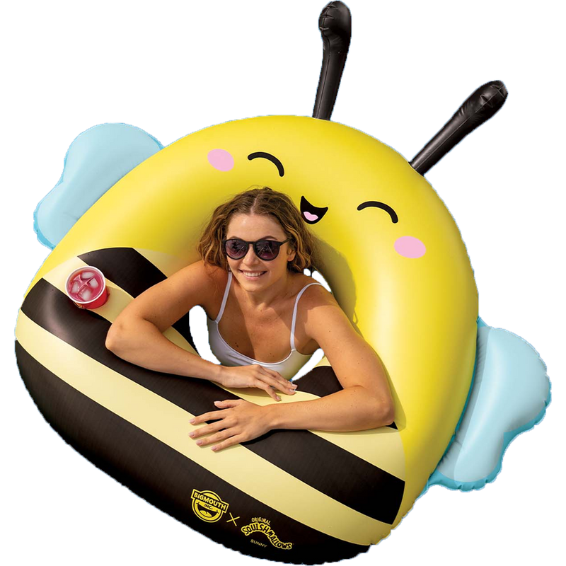 Sunny the Bee Float, Big Mouth Sunny the Bee Float lifestyle