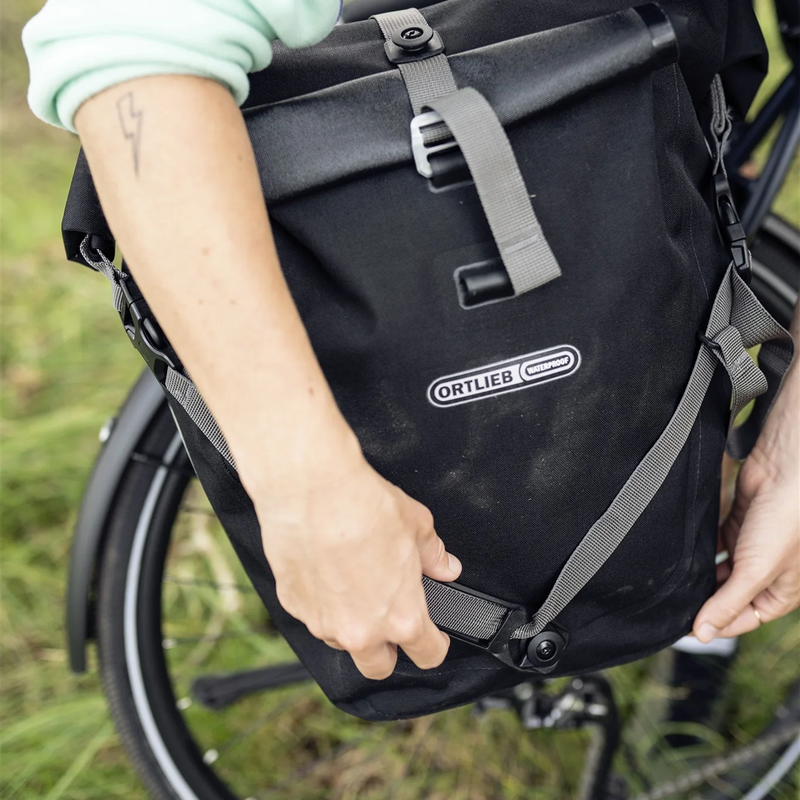 Back-Roller Plus, Ortlieb Back-Roller Plus on bike