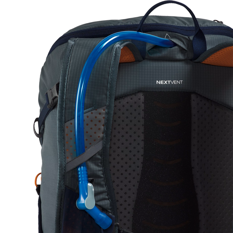 Trail Lite 24, The North Face Trail Lite 24 Bladder Tube access