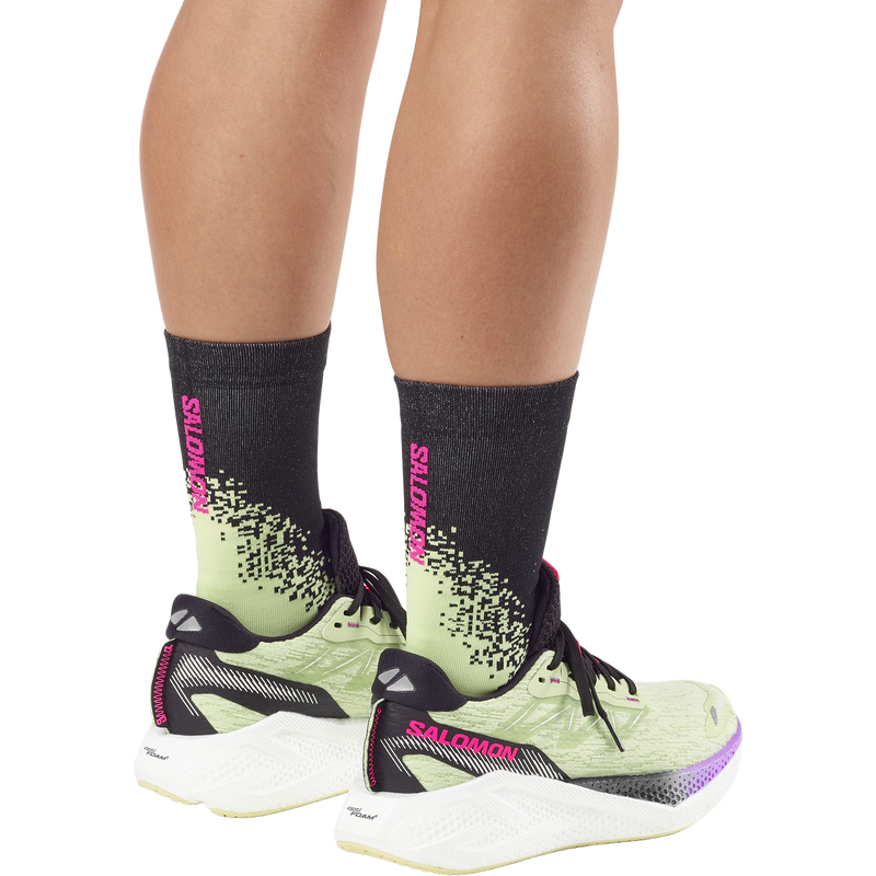 Women's Aero Glide 4, Salomon Women's Aero Glide 4 in Butterfly/White/Black on model back right