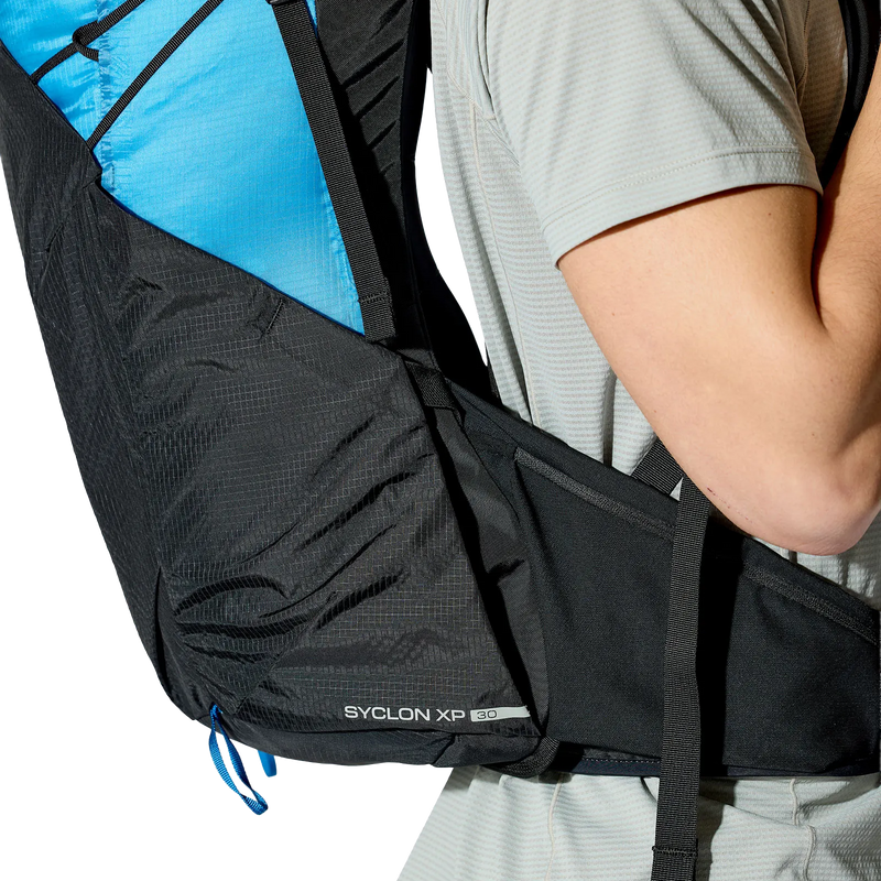 Syclon XP 30, Rab Syclon XP 30 in Black/Maya Blue waist belt