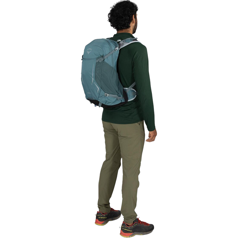 Hikelite 26, Osprey Hikelite 26 in Cascade Blue on model back right