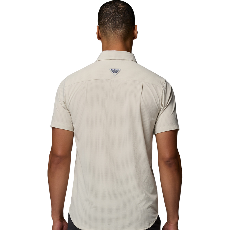 Men's Wild Cast Vent Short Sleeve Shirt, Columbia Wild Cast Vent Short Sleeve Shirt in Dark Stone back view