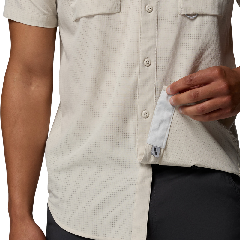 Men's Wild Cast Vent Short Sleeve Shirt, Columbia Wild Cast Vent Short Sleeve Shirt in Dark Stone with hem and sunglass detail 
