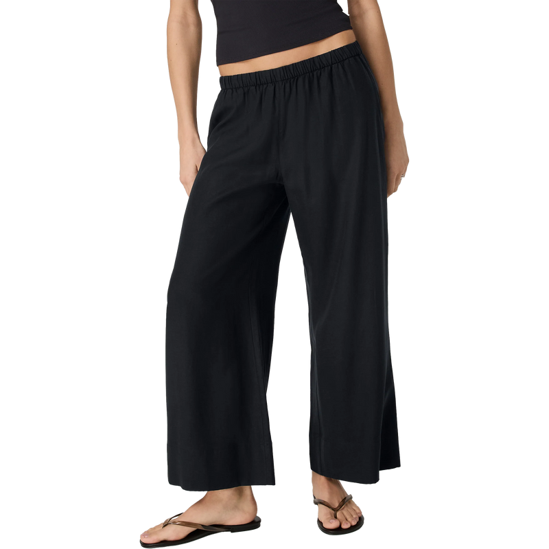 Vuori Women's Trestles Twill Everyday Crop Wideleg in Black