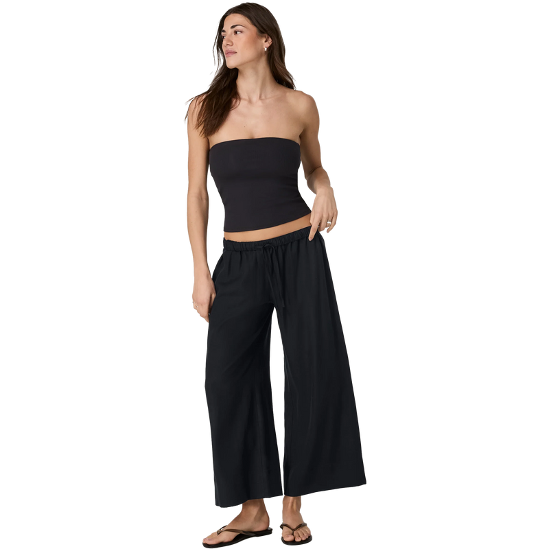 Vuori Women's Trestles Twill Everyday Crop Wideleg Full View