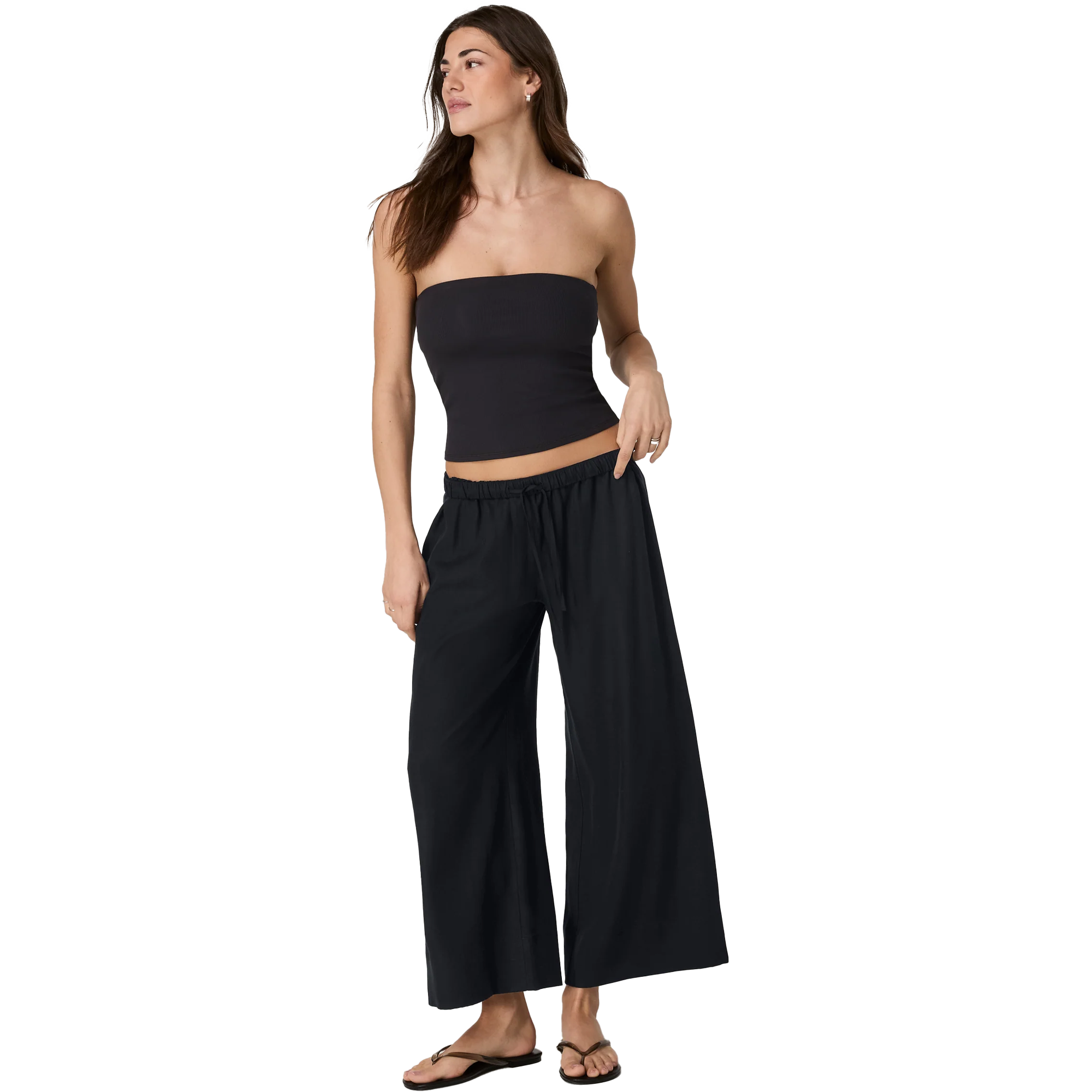 Vuori Women's Trestles Twill Everyday Crop Wideleg Full View