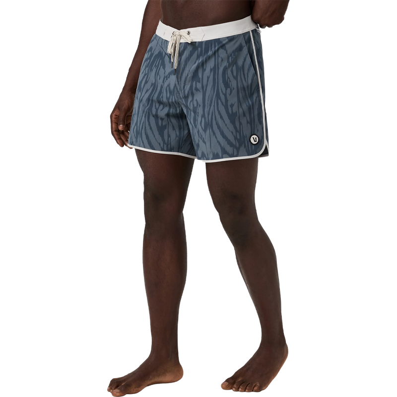Men's Cruise Boardshort 5", Vuori Men's Cruise Boardshort 5" side on model