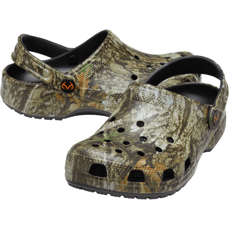Youth Classic Realtree Clog Kid's, Crocs Youth Classic Realtree Clog Kid's in 90H-Realtree pair front and right side