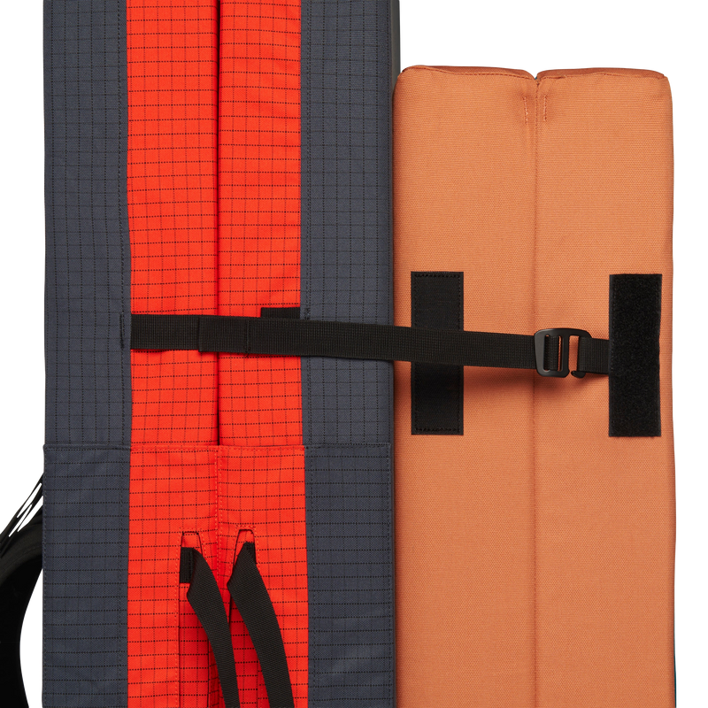 Mondo Crash Pad, Black Diamond Mondo Crash Pad strapping system
