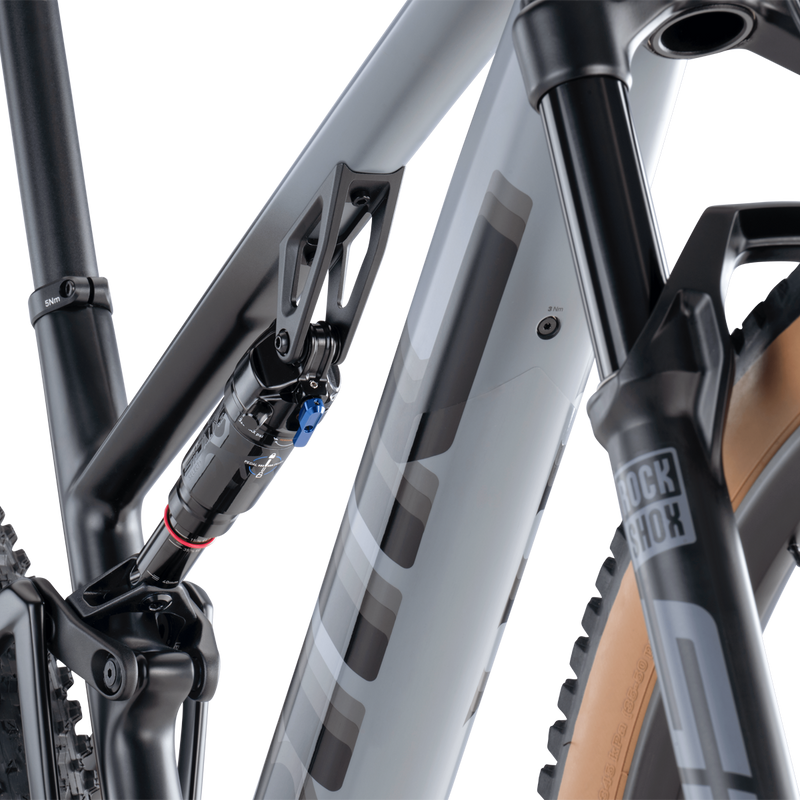 Fourstroke AMP LT THREE, BMC AMP Fourstroke LT THREE suspension