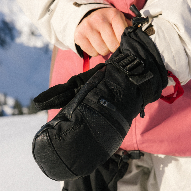 Women's Gore Tex Smarty 3-in-1 Gauntlet Mitt, 686 Women's Gore Tex Smarty 3in1 Gauntlet Mitt on boarder