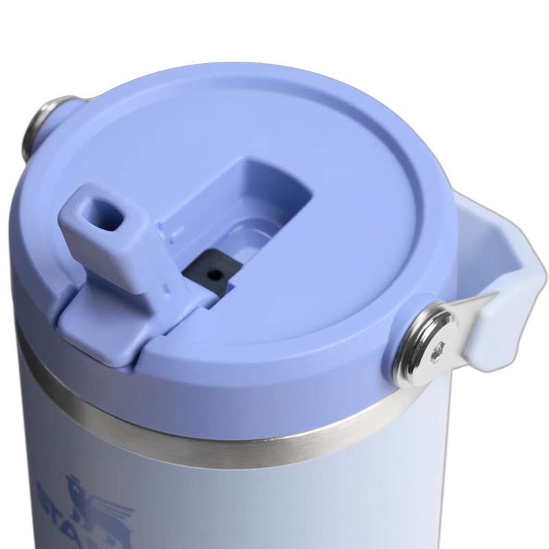 IceFlow Flip Straw 2.0 Tumbler 30 oz, Stanley The IceFlow™ Flip Straw Tumbler 30 OZ lid detail