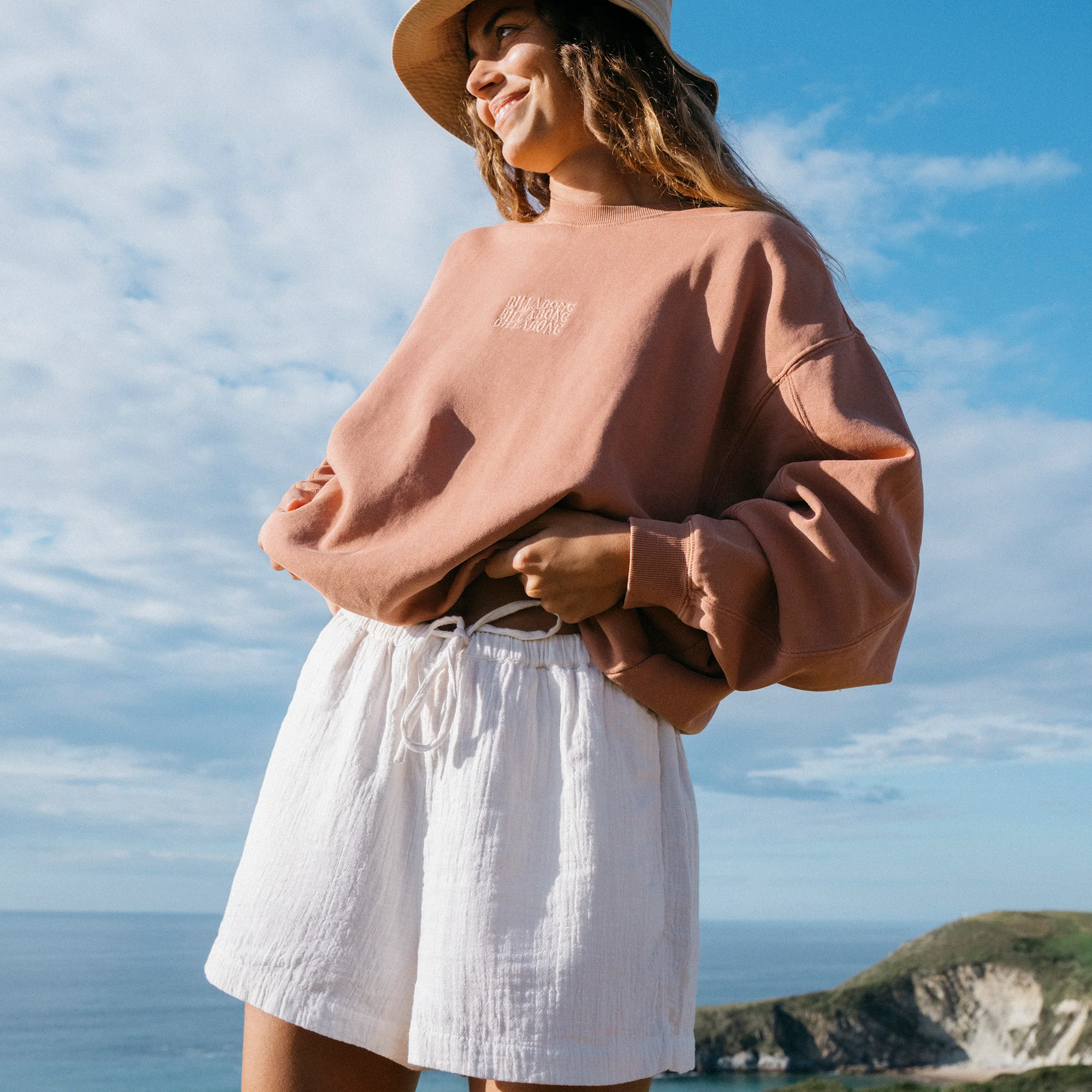 Women's Wanderer Woven Short alternate view