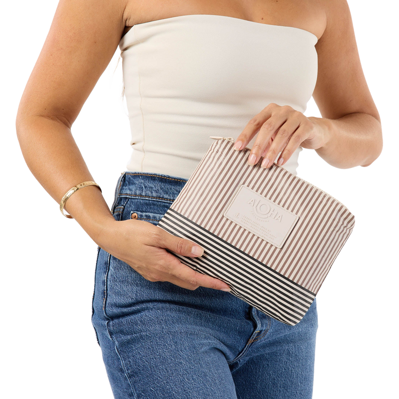 Cabana Small, Aloha Collection Cabana Small in hand
