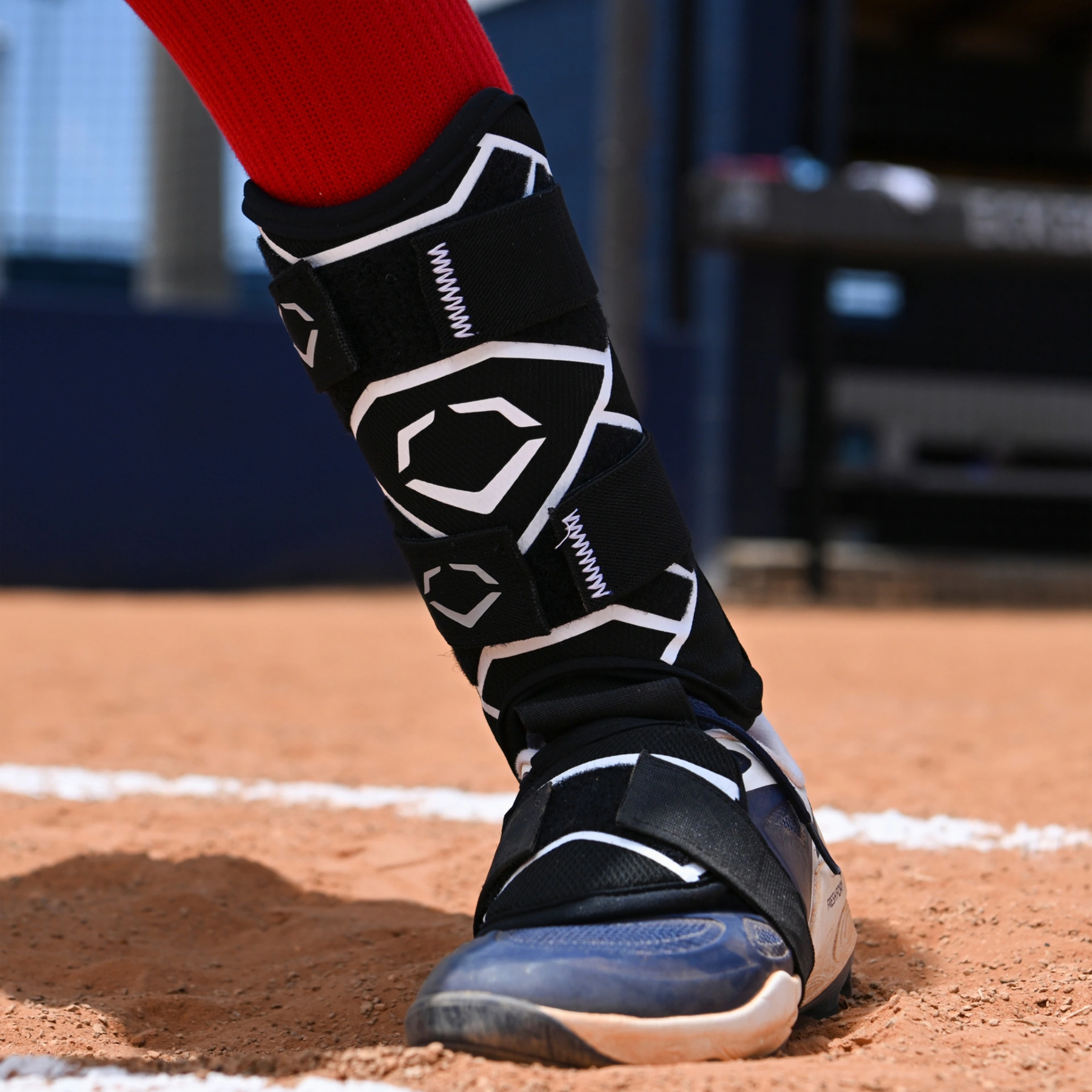 Youth SRZ-2 Leg Guard alternate view