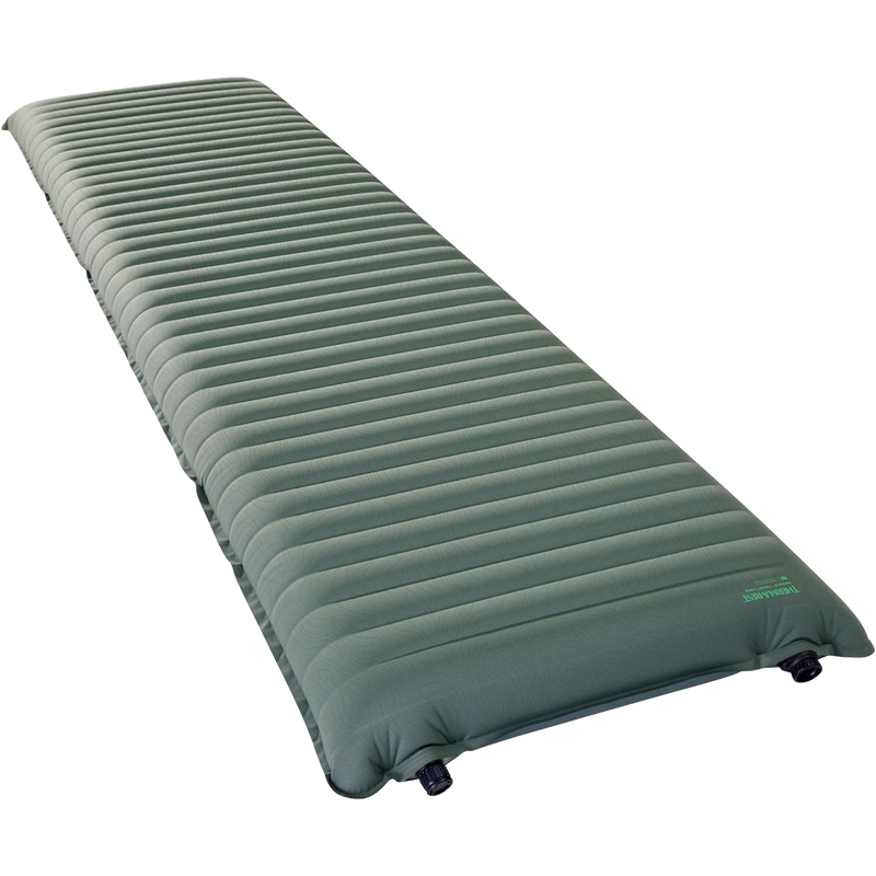 NeoAir Topo Luxe Regular Wide, Therm-A-Rest NeoAir Topo Luxe laying down