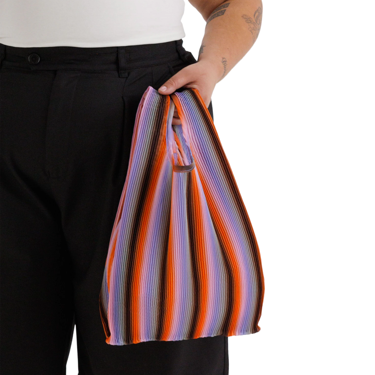 Pleated Baggu alternate view