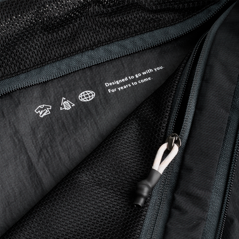 Lite Packing Cube, Bellroy Lite Packing Cube zipper close up