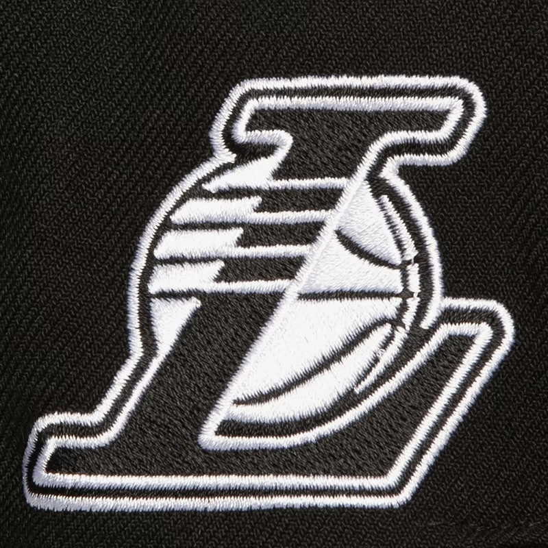 Lakers Evergreen Black White Snapback, Mitchell and Ness Lakers Evergreen Black White Snapback in Black embroidered detail