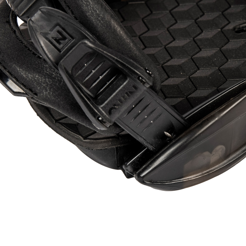 Youth Charger Mini, NItro Youth Charger Mini in Back front buckle