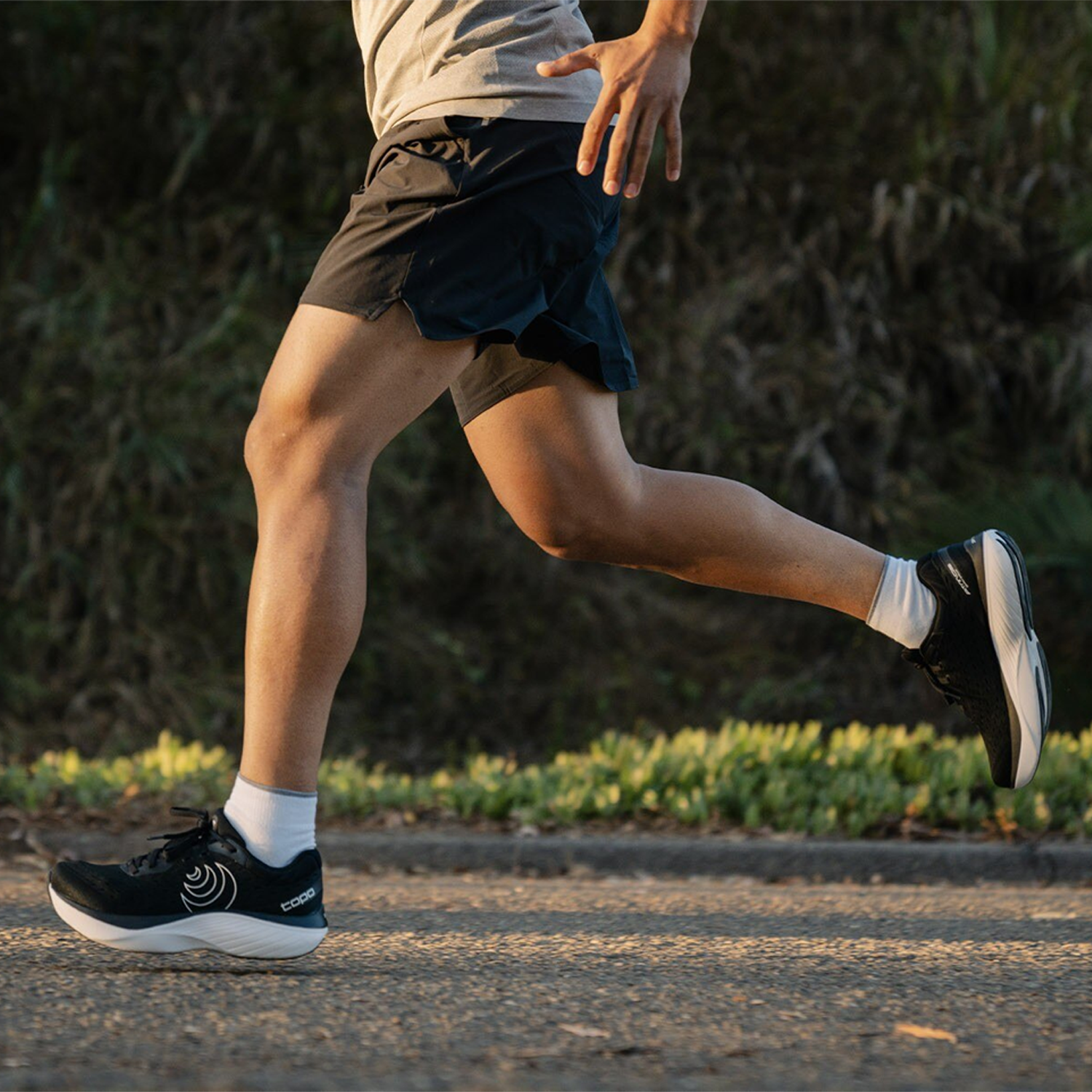 Men's Atmos alternate view