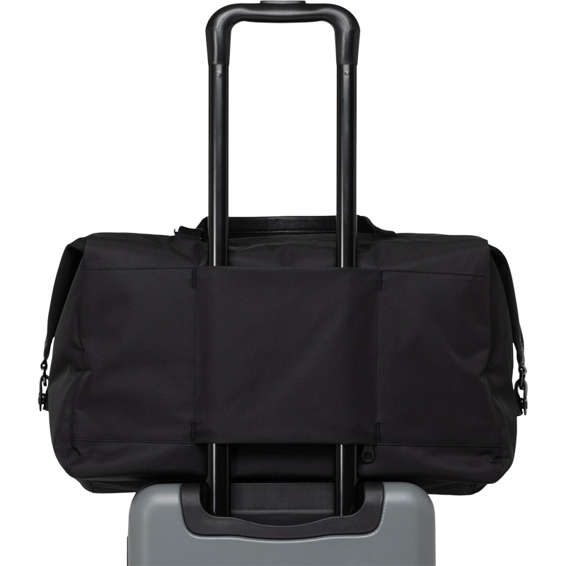 Maia Weekender, Herschel Maia Weekender on luggage