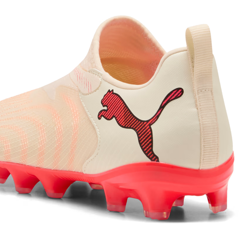 Youth Future Match 9 FG/AG, Puma Youth Future Match 9 FG/AG in 01-Sugared Almond/White/Ultra Red/Black heel