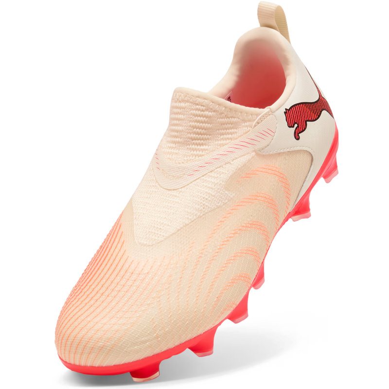 Youth Future Match 9 FG/AG, Puma Youth Future Match 9 FG/AG in 01-Sugared Almond/White/Ultra Red/Black front left top