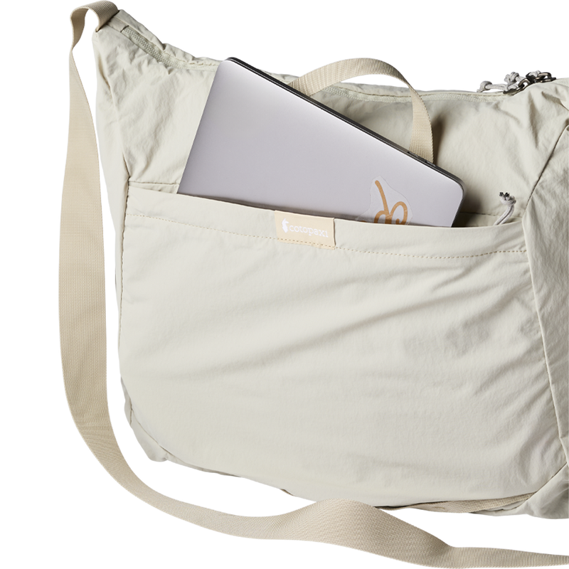 Empacable 30L Tote, Cotopaxi Empacable 30L Tote laptop compartment