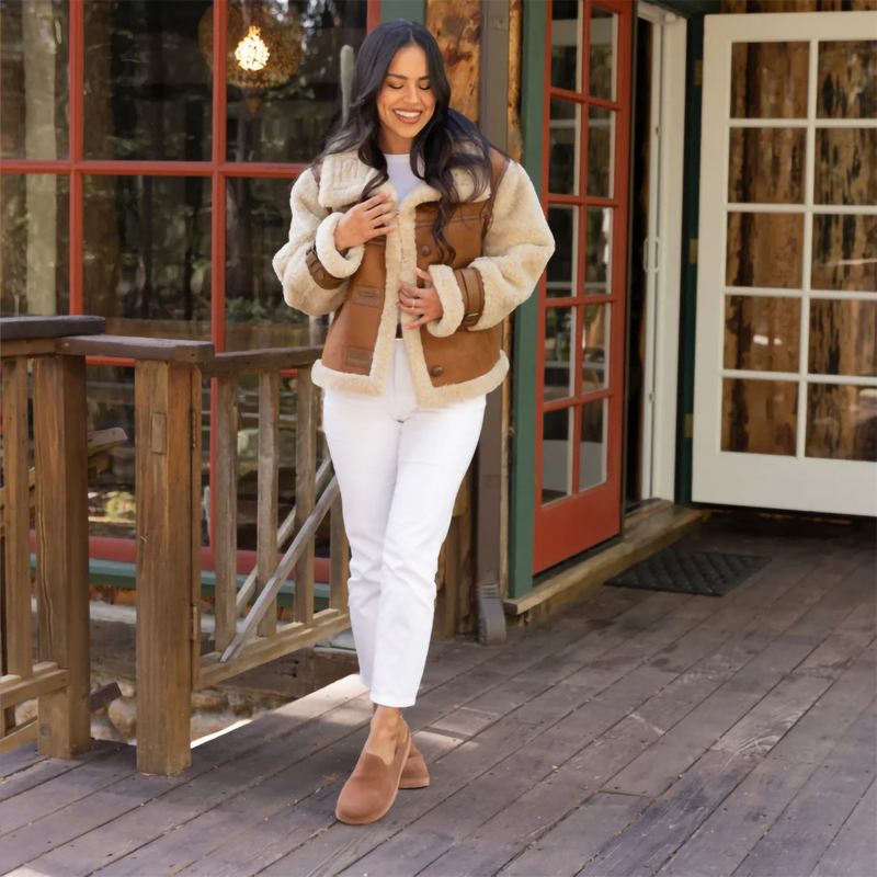 Women's Vista Skye, Reef Women's Vista Skye in Walnut Suede on model