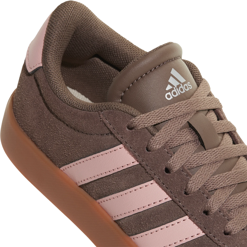 Youth VL Court 3.0, Adidas Youth VL Court 3.0 in Earth Strata Semi Frozen Turbo Amber Gum lace and lateral detail