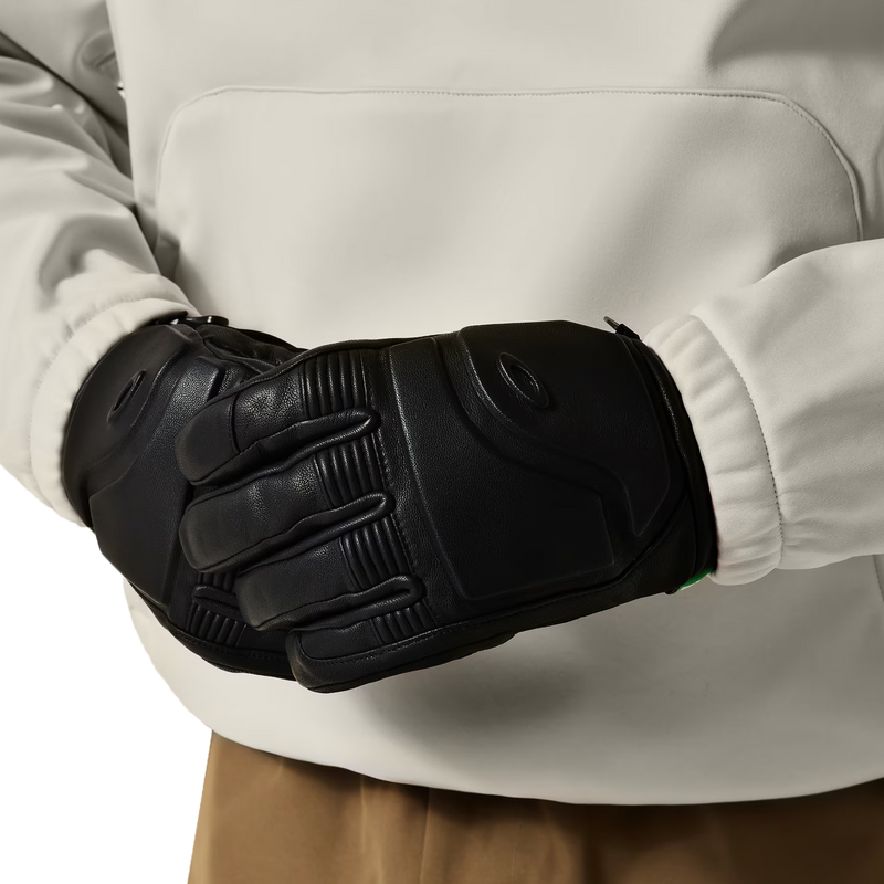 Men's Solar Rail Softshell Hoodie, Oakley Men's Solar Rail Softshell Hoodie cuff
